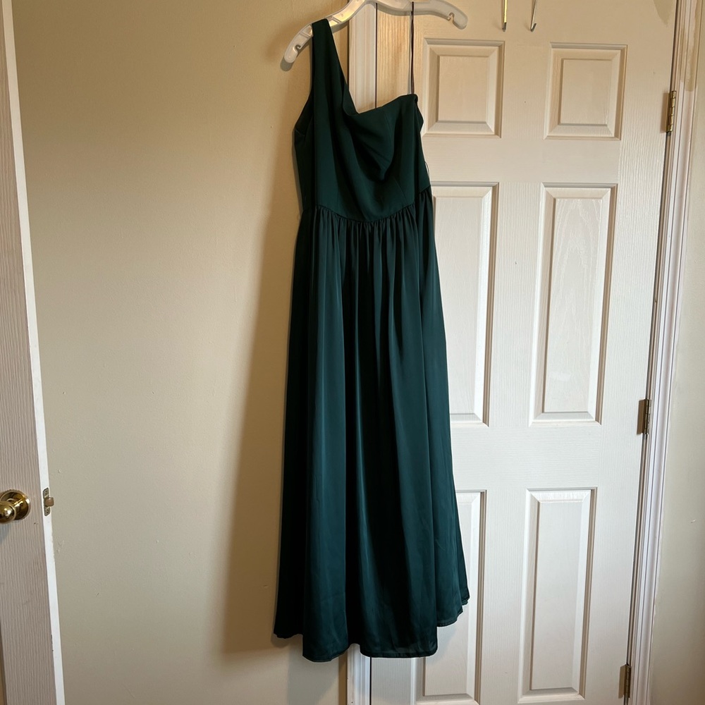 Vera Wang formal dress
